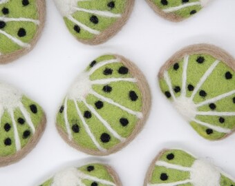 Felted Kiwi Slice – 100% Wool Fruit Craft Decoration