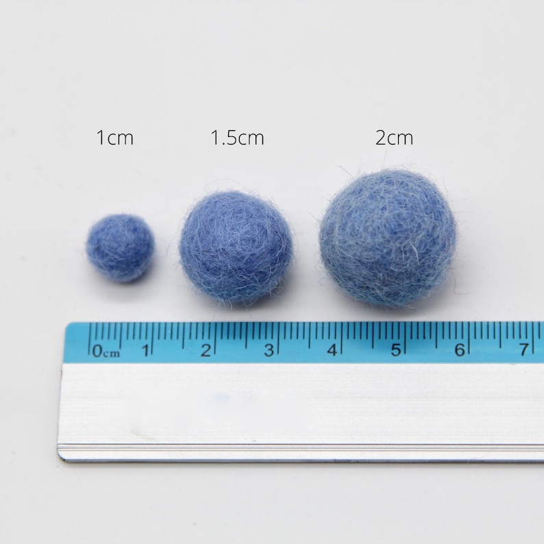 10 x 1.5cm Wool Felt Balls in Assorted Red Felt Pom Poms Felt Beads Pompoms 100/% Wool Handmade Felt Balls