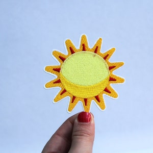 Sun Patch Iron on 8cm x 8cm Badge Planet Patch Solar System, Space, Sol Patch Astronomy Applique Motif Cute Customise Clothes Clothing 169