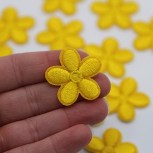 Yellow Flower Embroidered Iron-On Patch – Daisy Appliqué