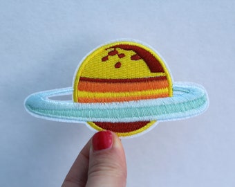 Saturn Patch Iron on 10cm x 5cm Badge Planet Patch Solar System, Space Saturn, Astronomy Applique Motif Cute Customise Clothes Clothing 169