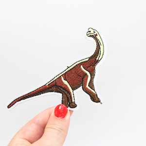 ブラキオサウルス パッチ - 茶色の恐竜刺繍アイロン接着アップリケ