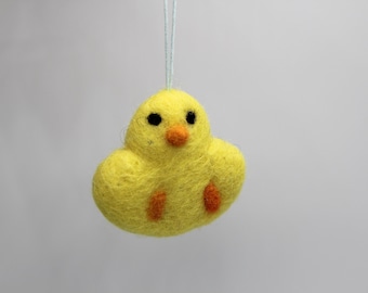 Vilten paasornament kuiken, handgemaakte wollen decoratie