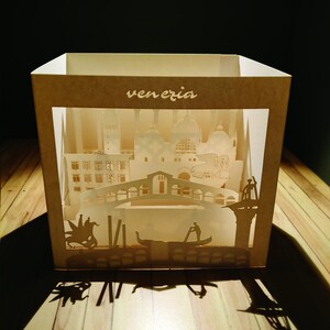 Venetië - Pop Up 3D "Lights and Shadows" cadeau, groeten, verjaardag, bruiloft, gemaakt in Italië, ambachten