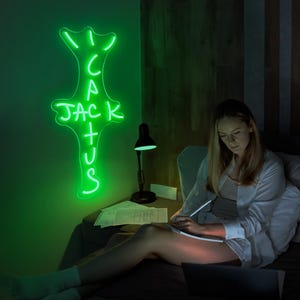 Insegna al neon Cactus Jack/Luce al neon da parete/Luce al neon artistica per rap che parla della costa occidentale/Luce al neon appesa/Insegna al neon personalizzata/Decorazione per camera da letto