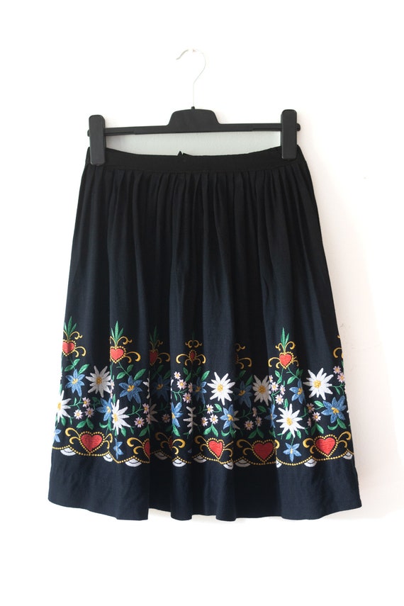 Vintage Tyrolean Folk Skirt / Austrian embroidered