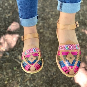 Sandalias Huaraches de Cuero Hechas a Mano Mexicanas para Mujer, Todos los Tamaños, Estilo Boho-Hippie Vintage