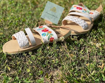 Weiße Huarache Sandalen bestickt- Sandaliad Bordadas-bestickte-Leder Flip Flops-Floral Flip Flops-Boho Sandalen