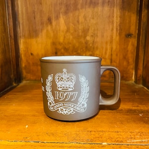 Vintage Hornsea 1977 Queen Elizabeth II Silver Jubilee Commemorative Mug