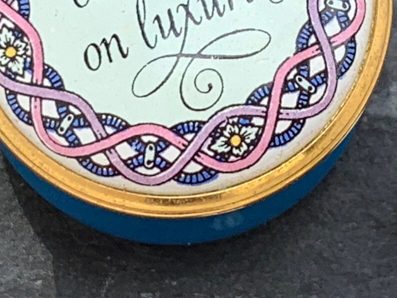 Halcyon Days Vintage Enamel Bilston and Battersea Pill Box with Motto