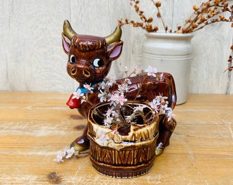 Vintage Kitsch Ceramic Cow Figure with Small Barrel Vase/Novelty Ashtray.