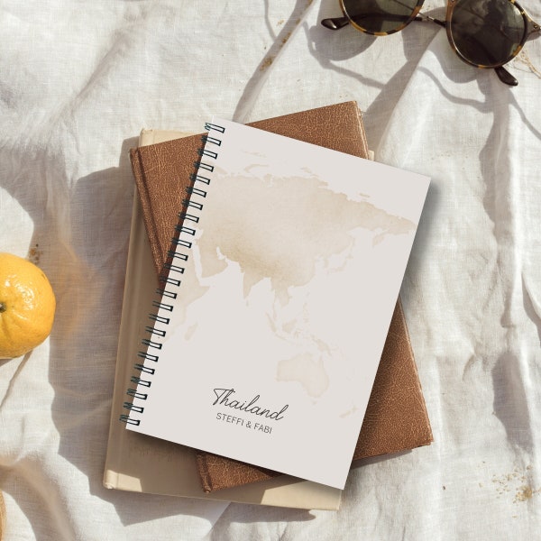 Reisetagebuch personalisiert Weltkarte beige