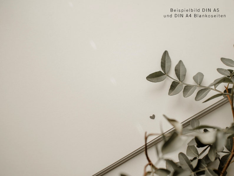 Zeitloses Gästebuch - Rosa- Schlicht - words of love - minimalistisch - Schriftzug - Perfekt für Hochzeiten! Personalisiert mit Namen & Datum, erhältlich in DIN A4 oder A5, als Ausfüllbuch oder blanko. Hochwertiges Ringbuch mit Hardcover & minimalistisches Design – ideal, um Erinnerungen & liebe Worte der Gäste festzuhalten. Ein stilvolles Highlight für jede Feier