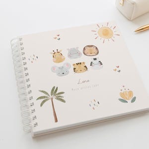 Blankobuch Kinder-Erinnerungsbuch 21x21 cm als Hardcover Ringbuch. Personalisiertes Album mit 160 g/m² FSC-Papier und Herzmotiv – ideal als Fotoalbum, Kita-Erinnerungsbuch, Kindheitsalbum, Gästebuch oder für Worte der Eltern und Erinnerungsstücke.
