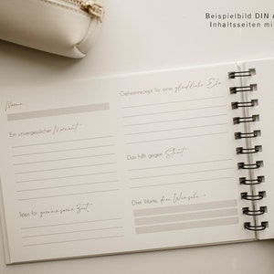 Zeitloses Gästebuch - Rosa- Schlicht - words of love - minimalistisch - Schriftzug - Perfekt für Hochzeiten! Personalisiert mit Namen & Datum, erhältlich in DIN A4 oder A5, als Ausfüllbuch oder blanko. Hochwertiges Ringbuch mit Hardcover & minimalistisches Design – ideal, um Erinnerungen & liebe Worte der Gäste festzuhalten. Ein stilvolles Highlight für jede Feier