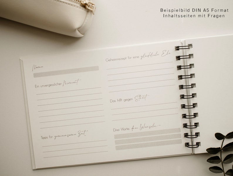 Zeitloses Gästebuch - Rosa- Schlicht - words of love - minimalistisch - Schriftzug - Perfekt für Hochzeiten! Personalisiert mit Namen & Datum, erhältlich in DIN A4 oder A5, als Ausfüllbuch oder blanko. Hochwertiges Ringbuch mit Hardcover & minimalistisches Design – ideal, um Erinnerungen & liebe Worte der Gäste festzuhalten. Ein stilvolles Highlight für jede Feier