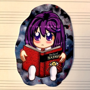 Puede incluir: Un personaje de anime con cabello morado y rubor rosado está leyendo un libro rojo titulado "The Eye of Marmoy". El libro tiene un ojo dorado con una pupila roja en la portada.