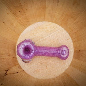 Collectable Glitter Pipe: Liquid Filled & Freezable -Grape Ape Sparkle Stingray Glass Piece