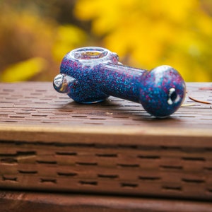 Collectable Glitter Pipe: Liquid Filled & Freezable -Fire Sparkle Stingray Glass Piece