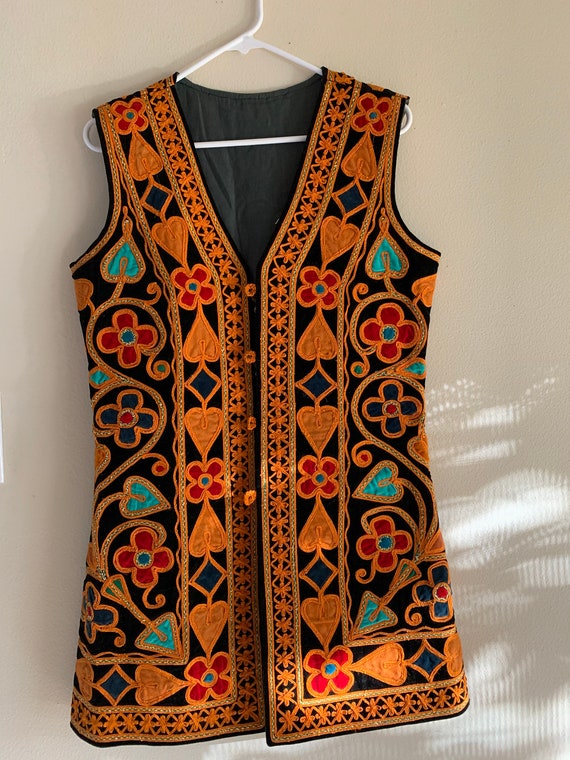 African traditional attire - women’s vest embroide