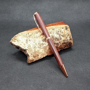 Stylo bille en bois de Violette
