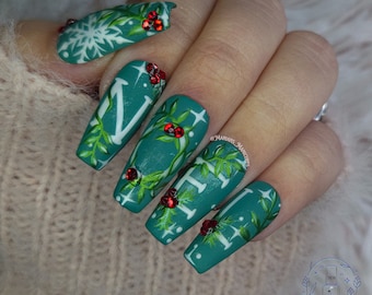 Noel Press On Nails / sweater  / bling nails / christmas nails/ snowflakes / snow / winter nails / green / gold / white / chrome