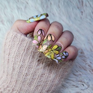 May Flowers press on nails, summer, spring, flowers, chrome, pastel, glue on nails