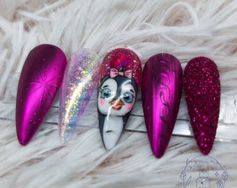 Penguin in Pink Press On Nails / Holiday nails / sweater nails / winter nails/ glitter nails / snowflake nails / pink nails