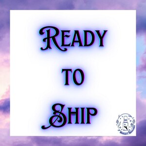 Ready To Ship Press On Nails / pre-made / glue on nails / fast shipping / glue on nails / handpainted nails /