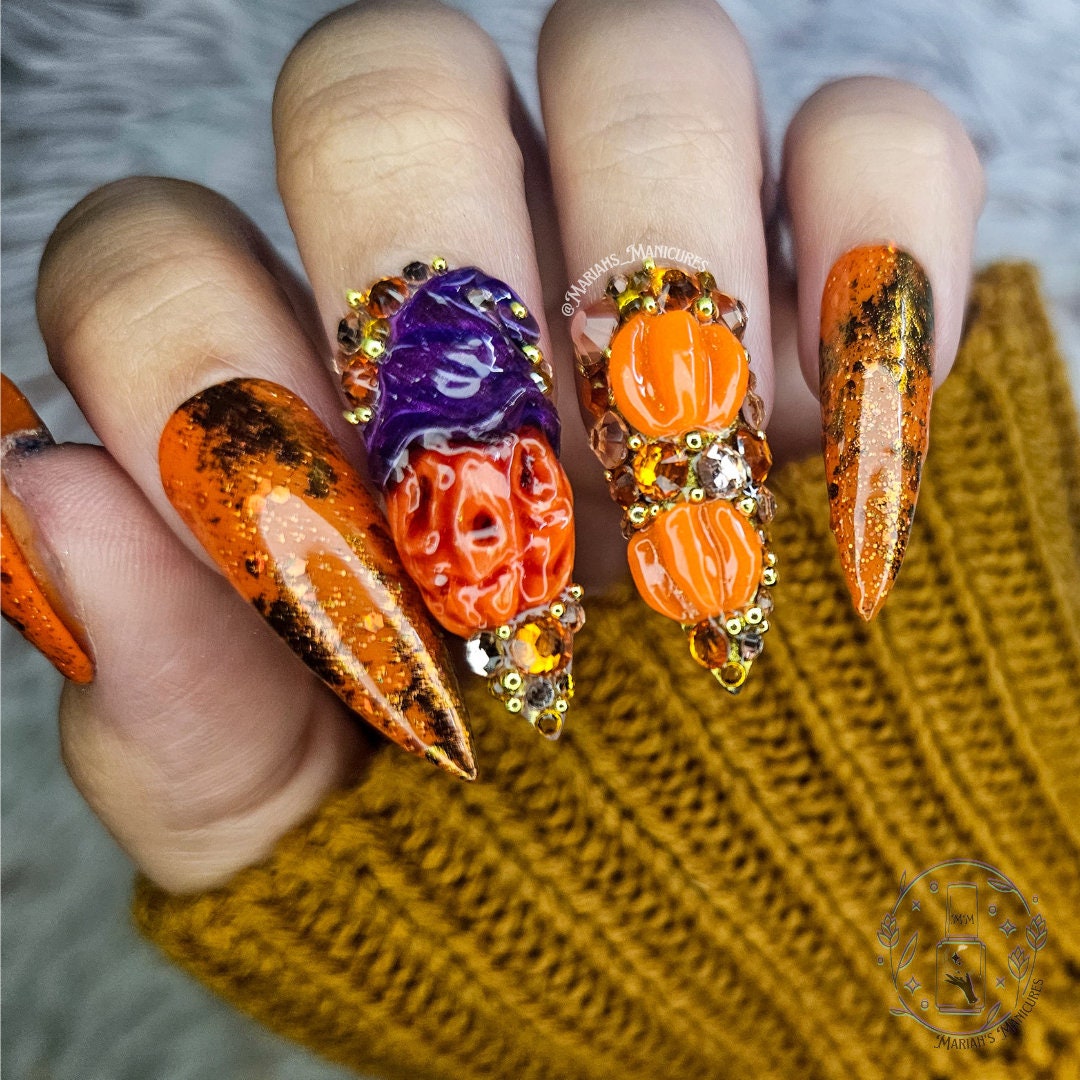 Jack-o'-Lantern Face Halloween Nails