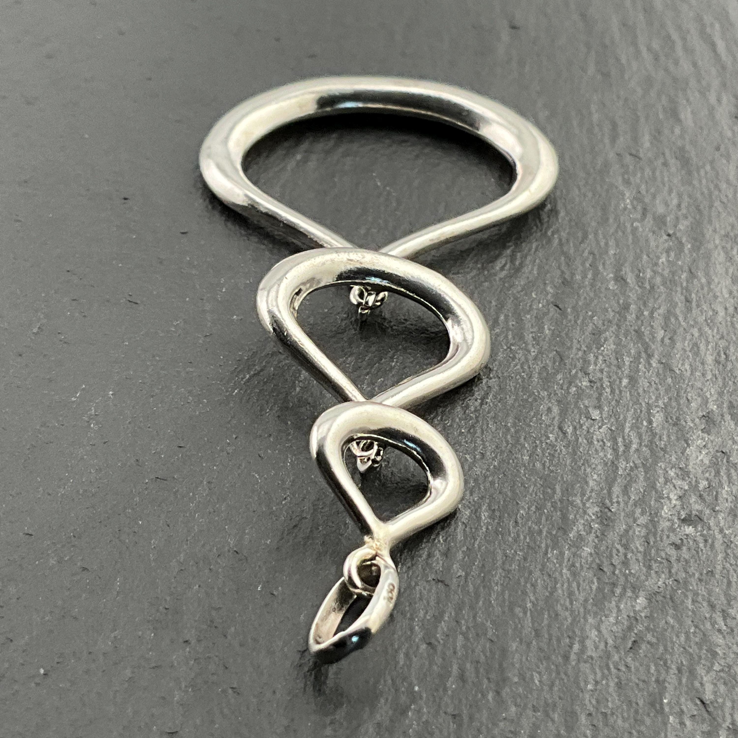 Pendentif Ancien En Forme De Larme/cœur Argenté - XIXe Siècle France, Bon état