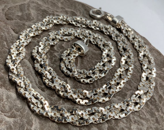 Vintage Solid Sterling Silver Interlocking Box Li… - image 1