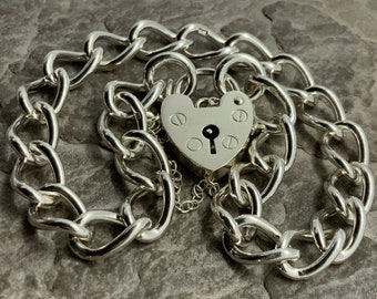 Vintage Solid Sterling Silver Charm Heart Padlock Bracelet