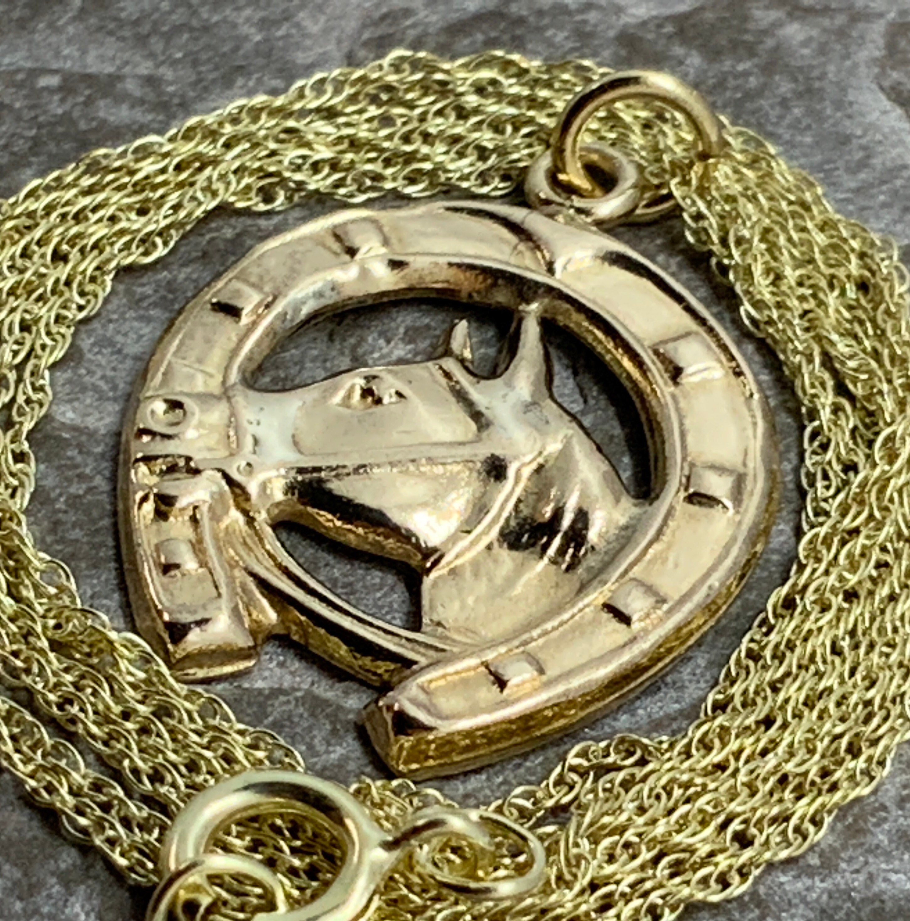 Vintage 9ct Gold Horseshoe Horse 