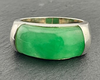 Vintage Jade Sterling Silver Statement Ring, UK Size N, US Size 6 1/2, EU Size 52 3/4