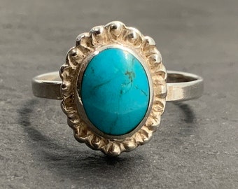 Vintage Turquoise Sterling Silver Solitaire Ring, UK Size H1/2, US Size 4, EU Size 46 1/2