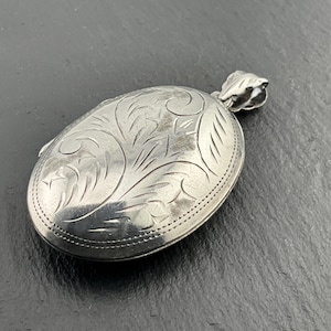 Vintage Sterling Silver Engraved Floral Oval Locket Pendant