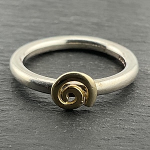Vintage Sterling Silver Two Tone Swirl Band Ring, UK Size M, US Size 6, EU Size 51 1/2