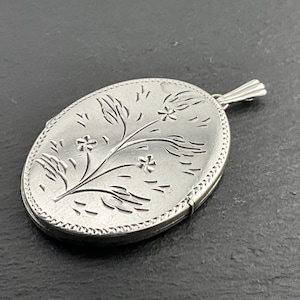 Vintage Sterling Silver Engraved Floral Oval Locket Pendant