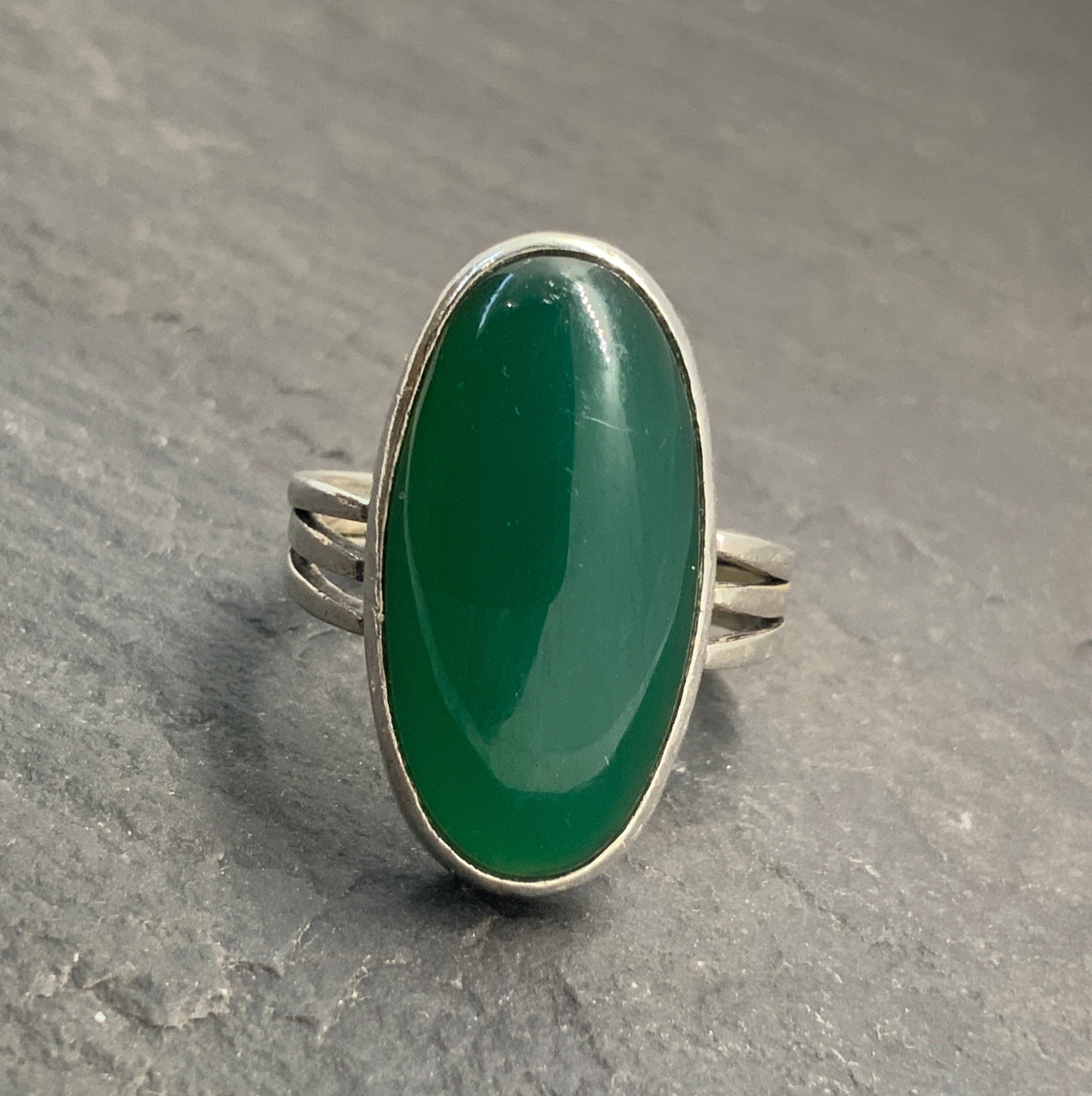 Bague Plaqué Argent 925 Avec Pierre Agate Rubanée Violette - Taille 55, Occasion Comme Neuf