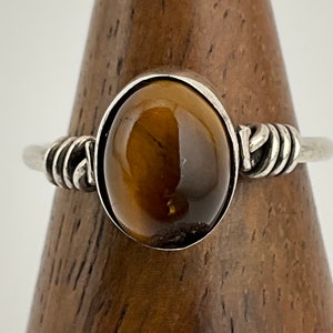 Vintage Tigers Eye Sterling Silver Spinning Solitaire Ring, UK Size K, US Size 5 1/4, EU Size 49 1/2