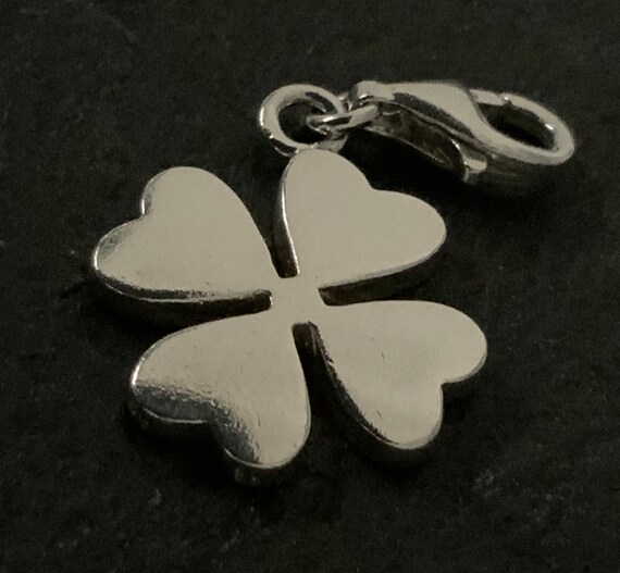 Thomas sabo deals shamrock charm
