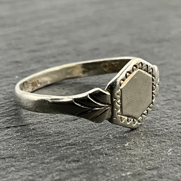Vintage Sterling Silver Pinky Signet Ring, UK Size F, US Size 3, EU Size 44