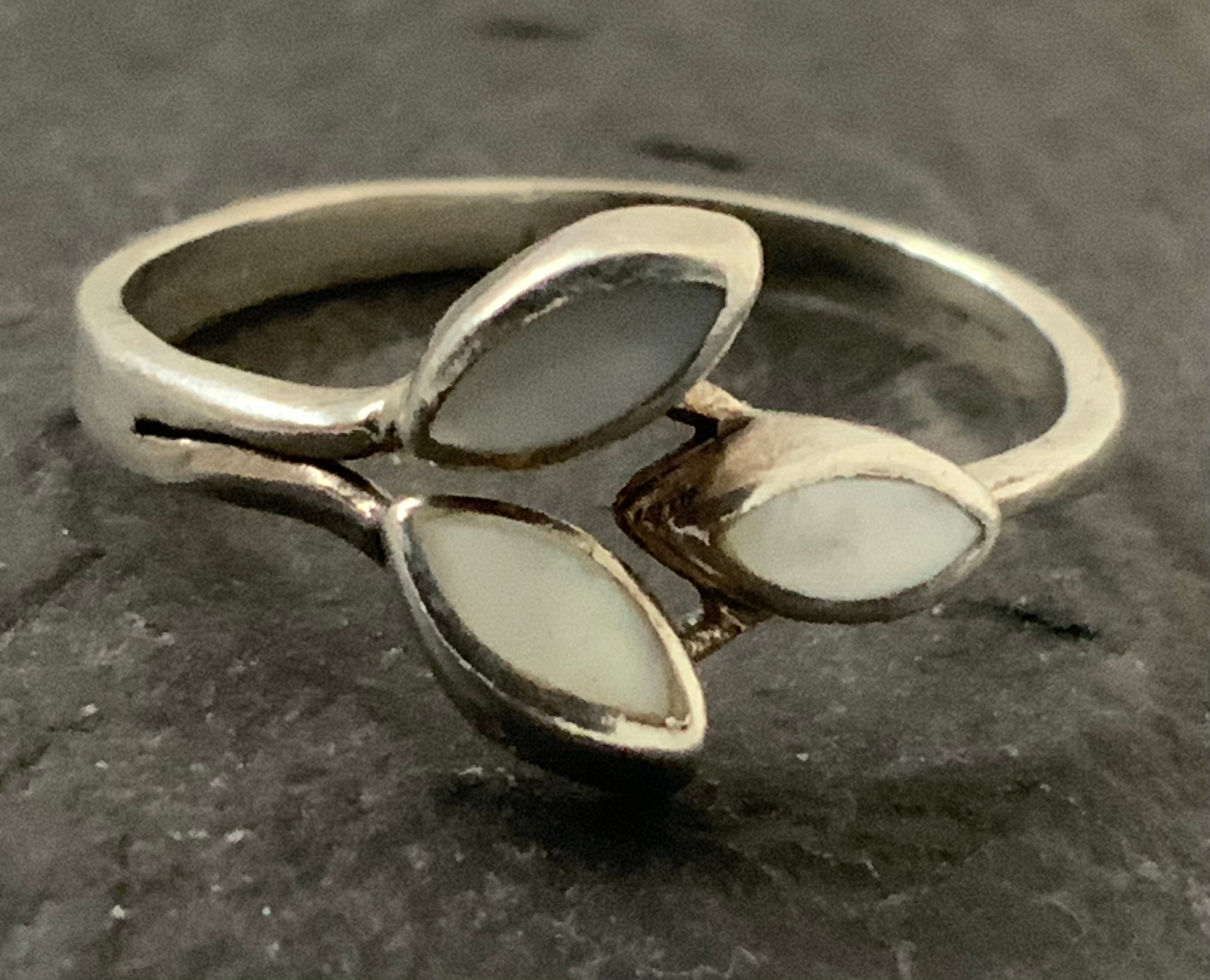 Bague Argent Sterling Avec Incrustation Nacre - Taille 60 - Bijou D'occasion élégant
