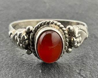 Anillo solitario elegante ovalado de plata de ley con cornalina vintage, Tamaño del Reino Unido K1/2, Tamaño de EE. UU. 5 1/4, Tamaño de la UE 50 1/4