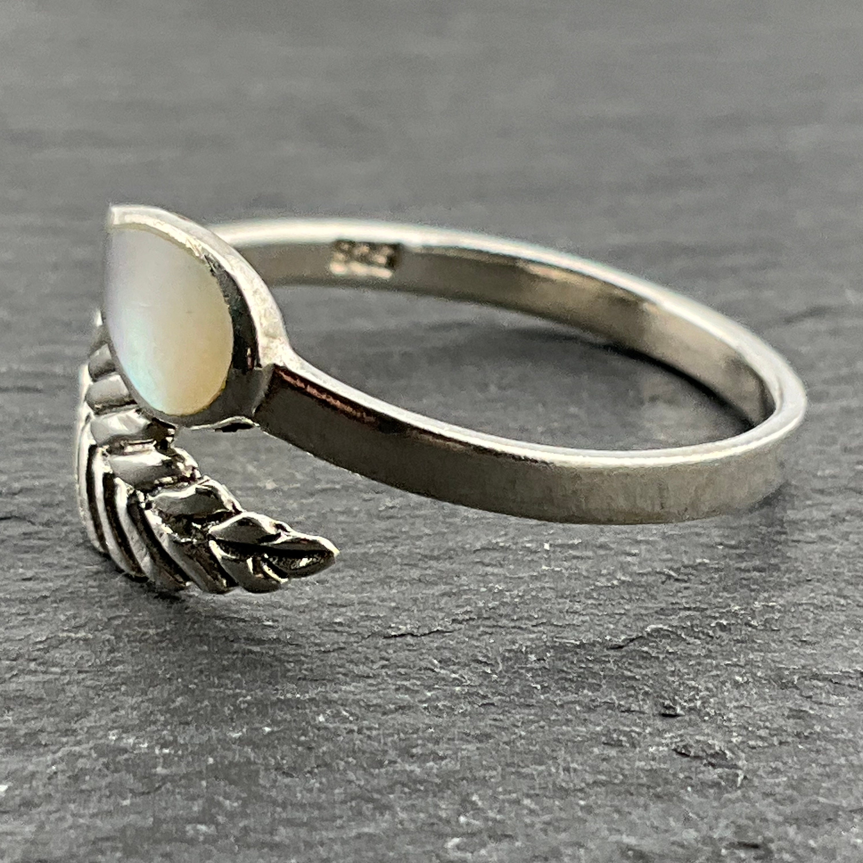 Vintage Mother of Pearl Sterling Silver Leaf Ring, UK Size O