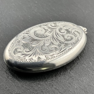 Vintage Sterling Silver Engraved Floral Oval Locket Pendant