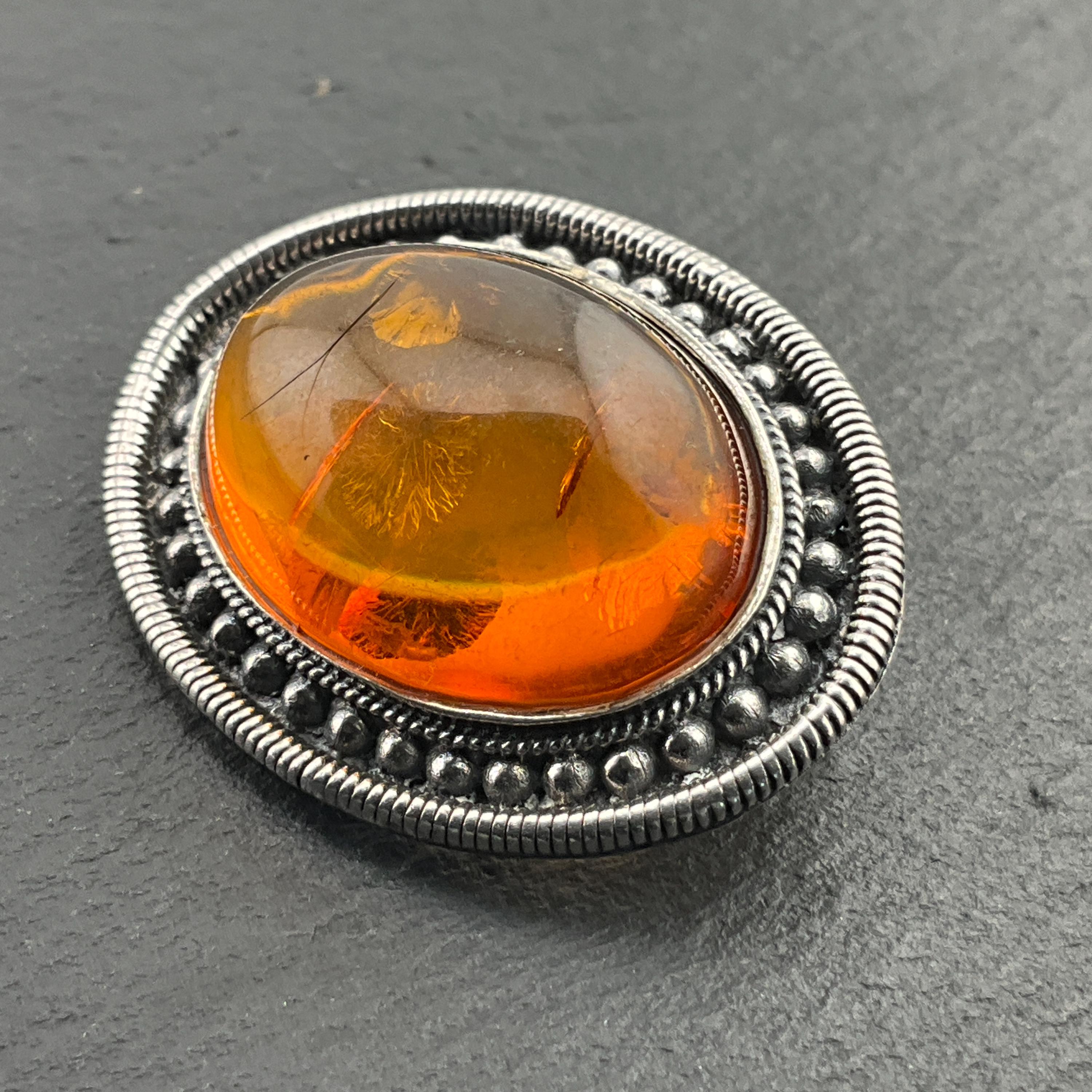 Broche Vintage En Argent Massif Et Pierre Ambre - Ancienne, Origine France