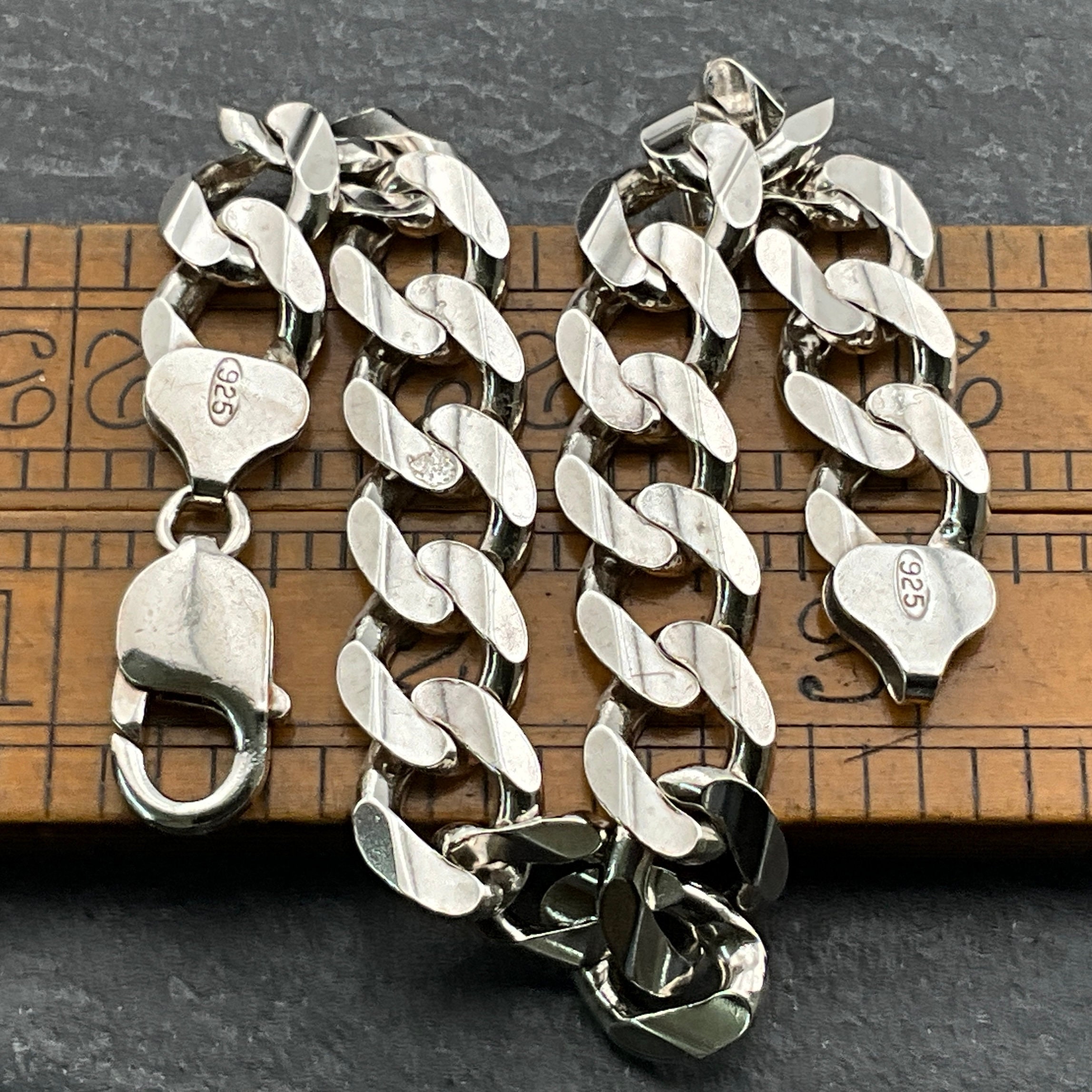 ヴィンテージ！Silver Wavy Curve ブレスレット Vintage Super Heavy Sterling Silver Chunky Curb Link