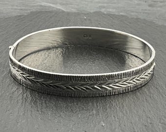 Victorian 19thc 800 Coin Silver Bright Cut Matte Hinged Stacking